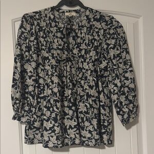 Entro Bow front floral Navy and White Women's Top